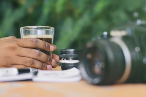 積立NISAの一時停止はどのように行うべきですか？