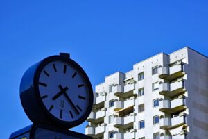 新NISAの証券会社変更手続きはどうすればいいの？